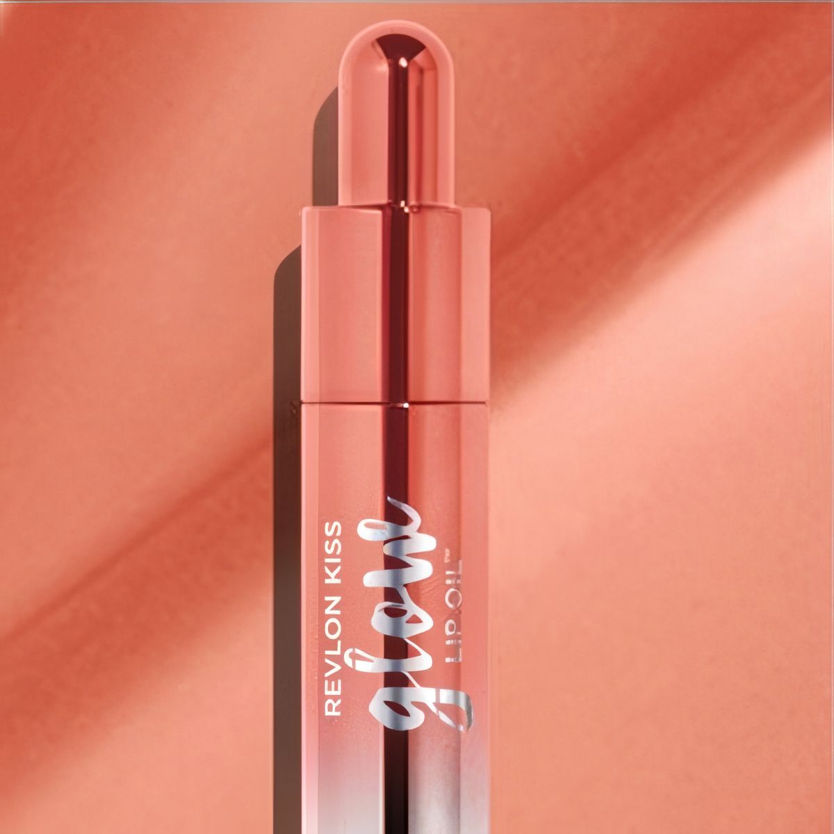 Revlon Kiss Glow Lip Oil 7.1mL - 003 M.V.Peach
