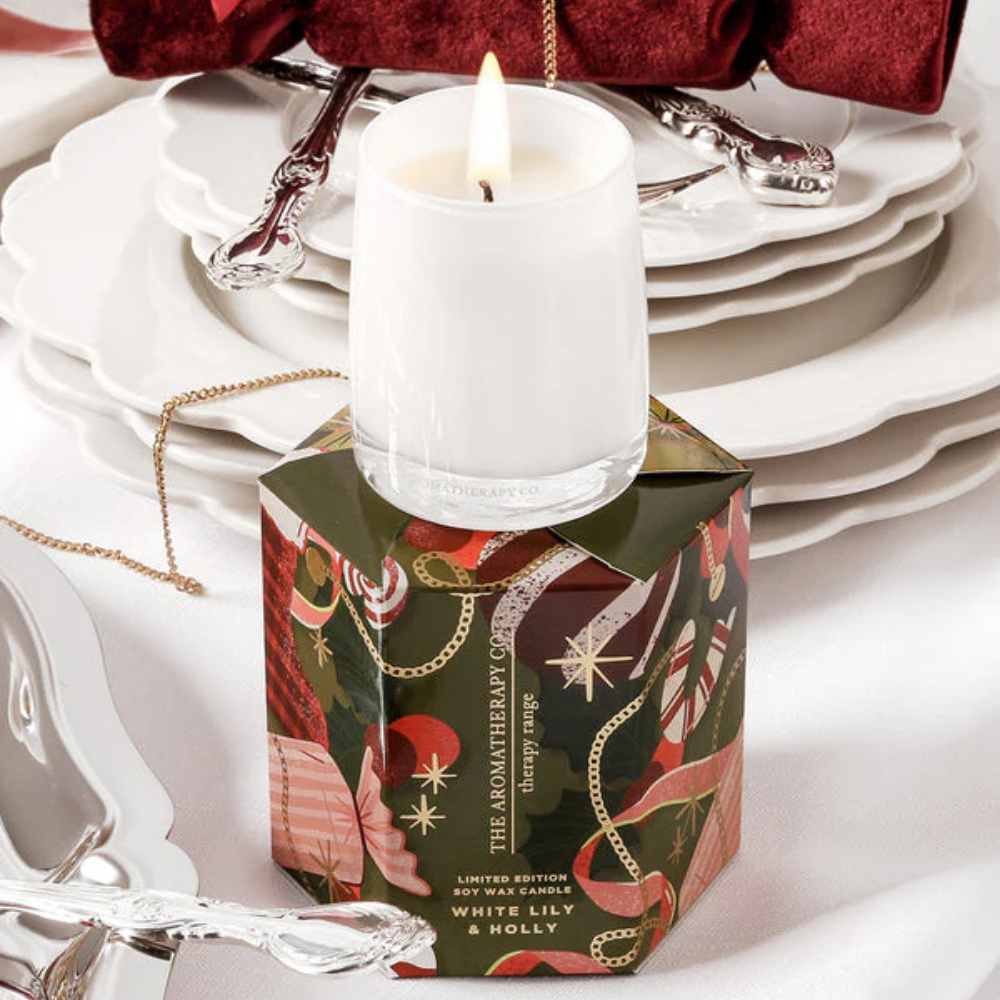 The Aromatherapy Co. Therapy Candle 80g - White Lily & Holly