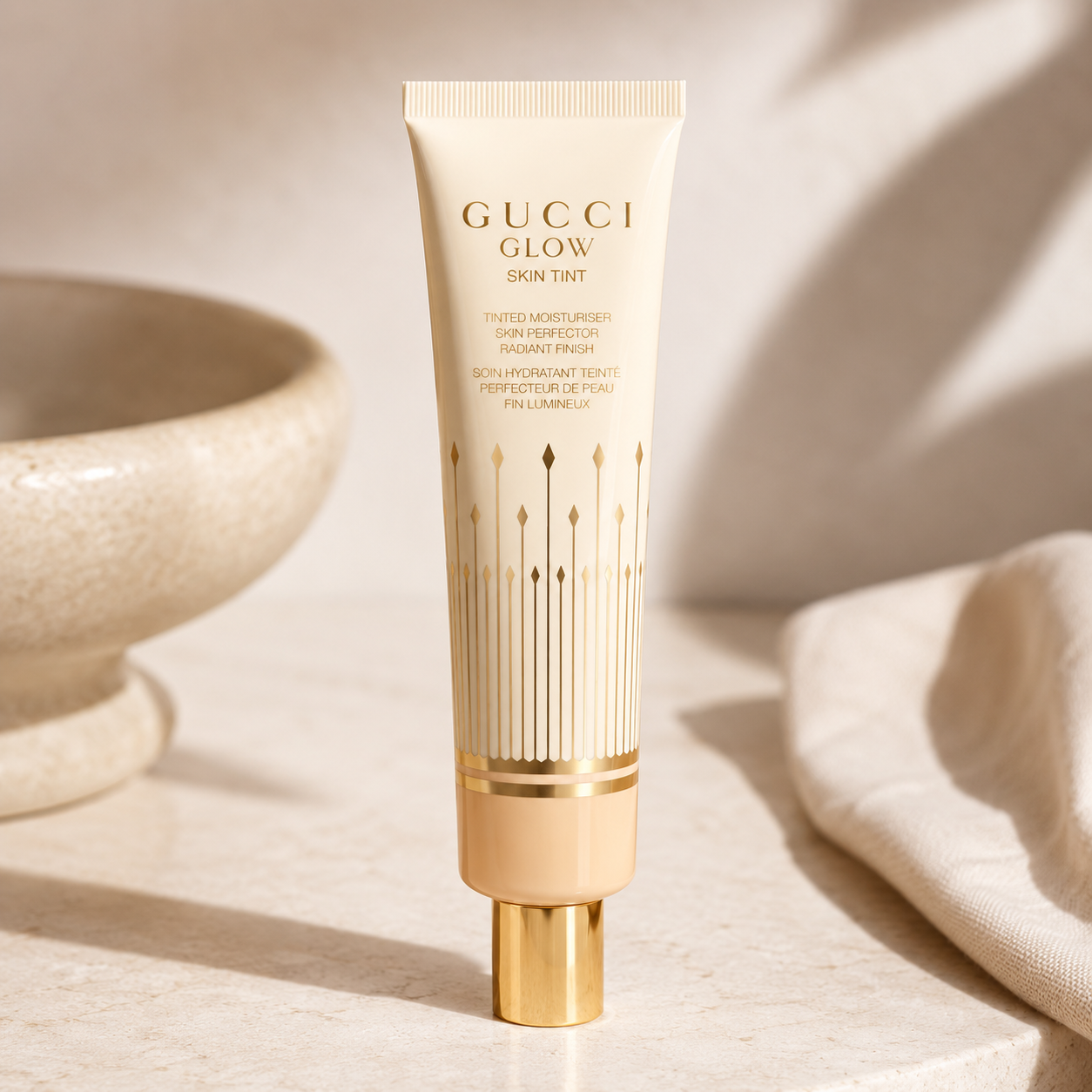 Gucci Beauty Glow Skin Tint 40mL - 26 Fair Medium