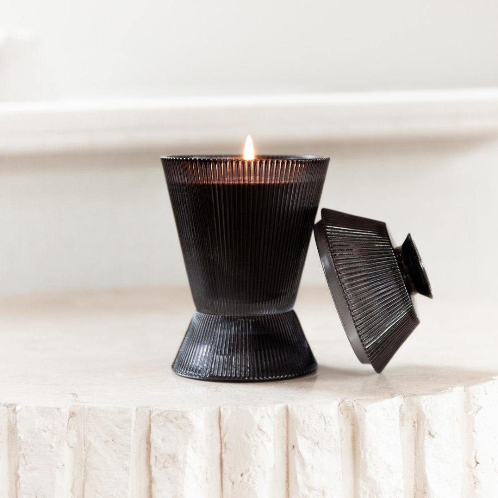 The Aromatherapy Co. Maison Candle 250g - Vanilla & Cardamon